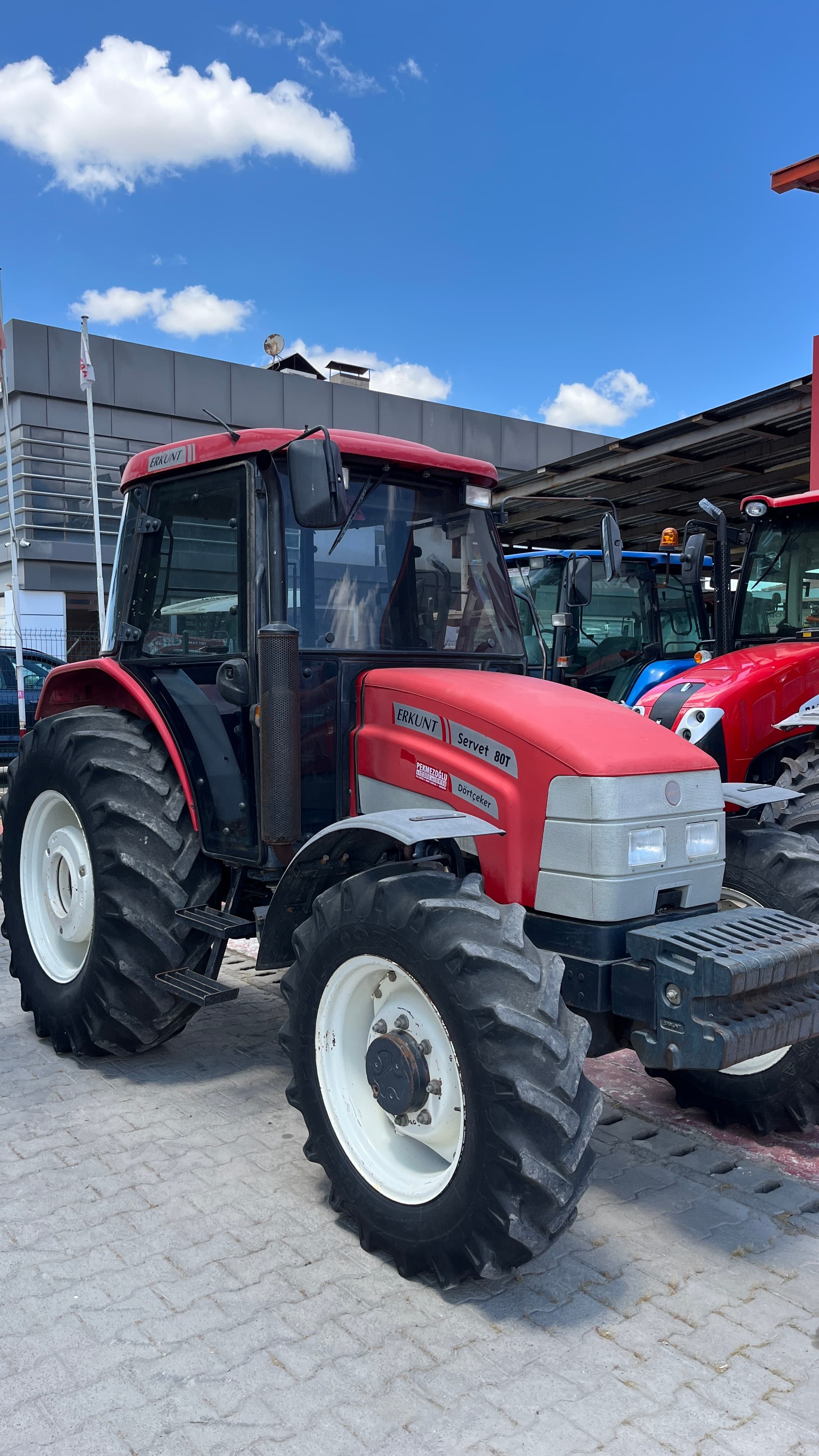 Erkunt Servet 80T
