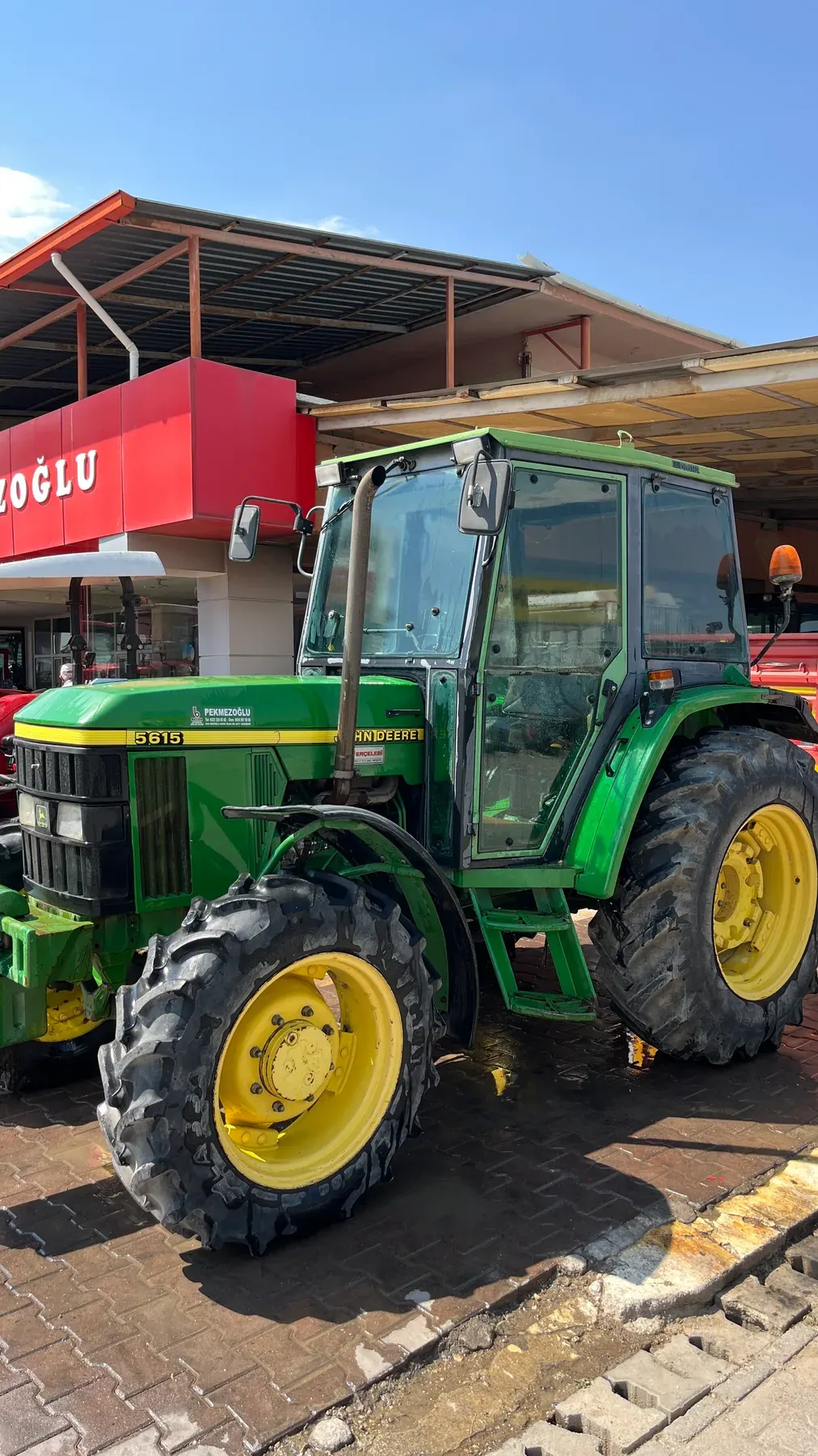 John Deere 5615 - 2