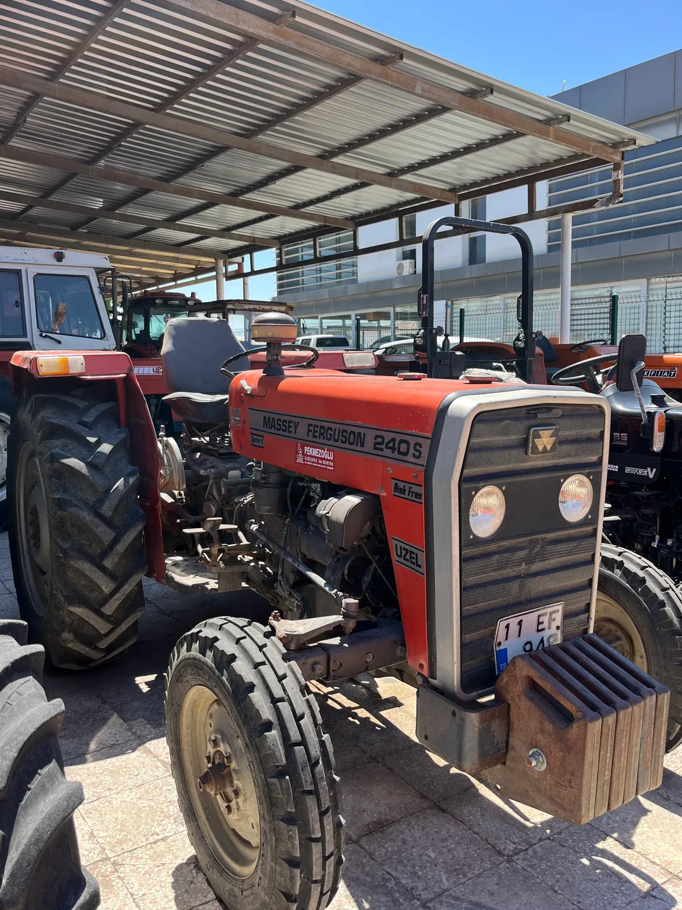 Massey Ferguson 240S - 3