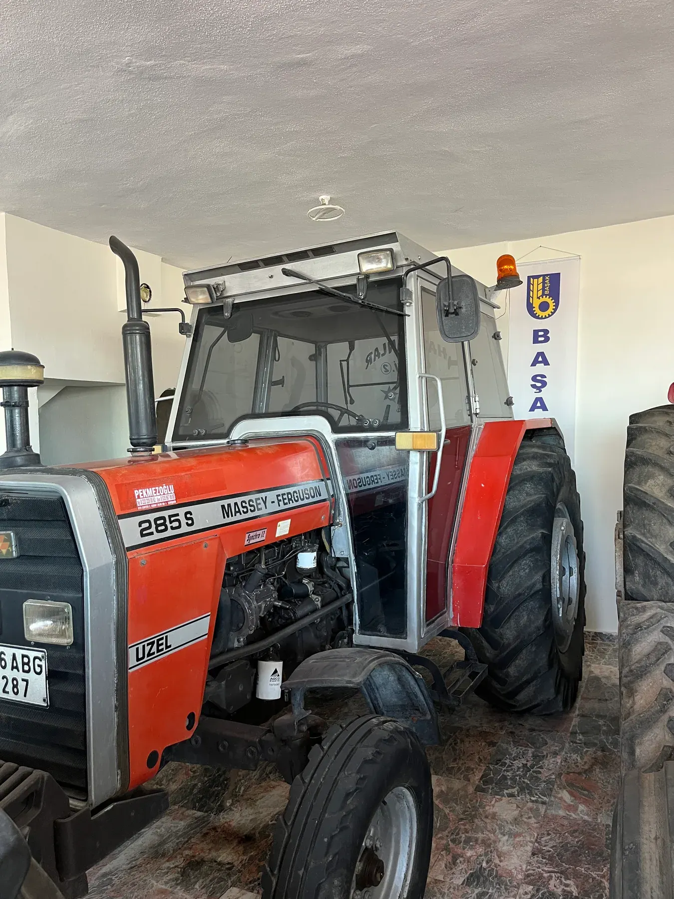 Massey Ferguson 285S - 2
