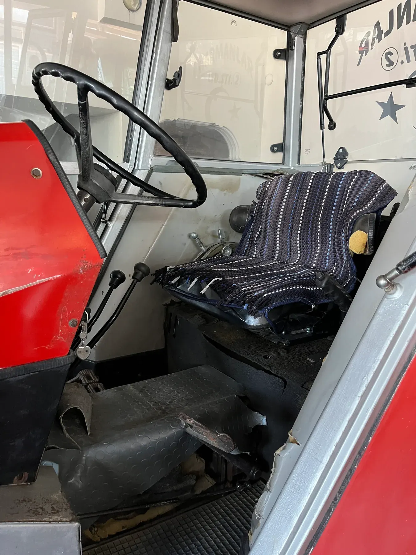 Massey Ferguson 285S - 4