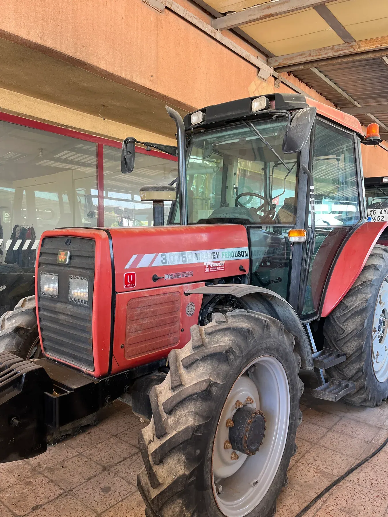 Massey Ferguson 3075 Phantom
