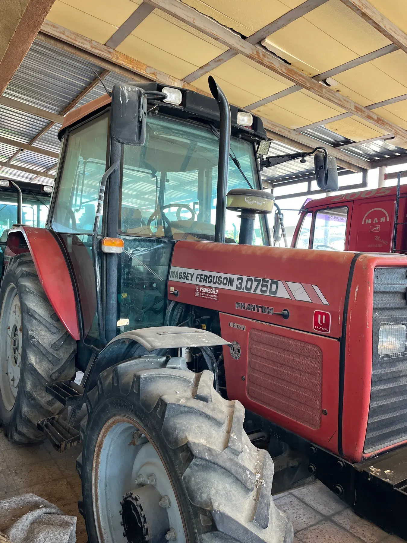Massey Ferguson 3075 Phantom - 2