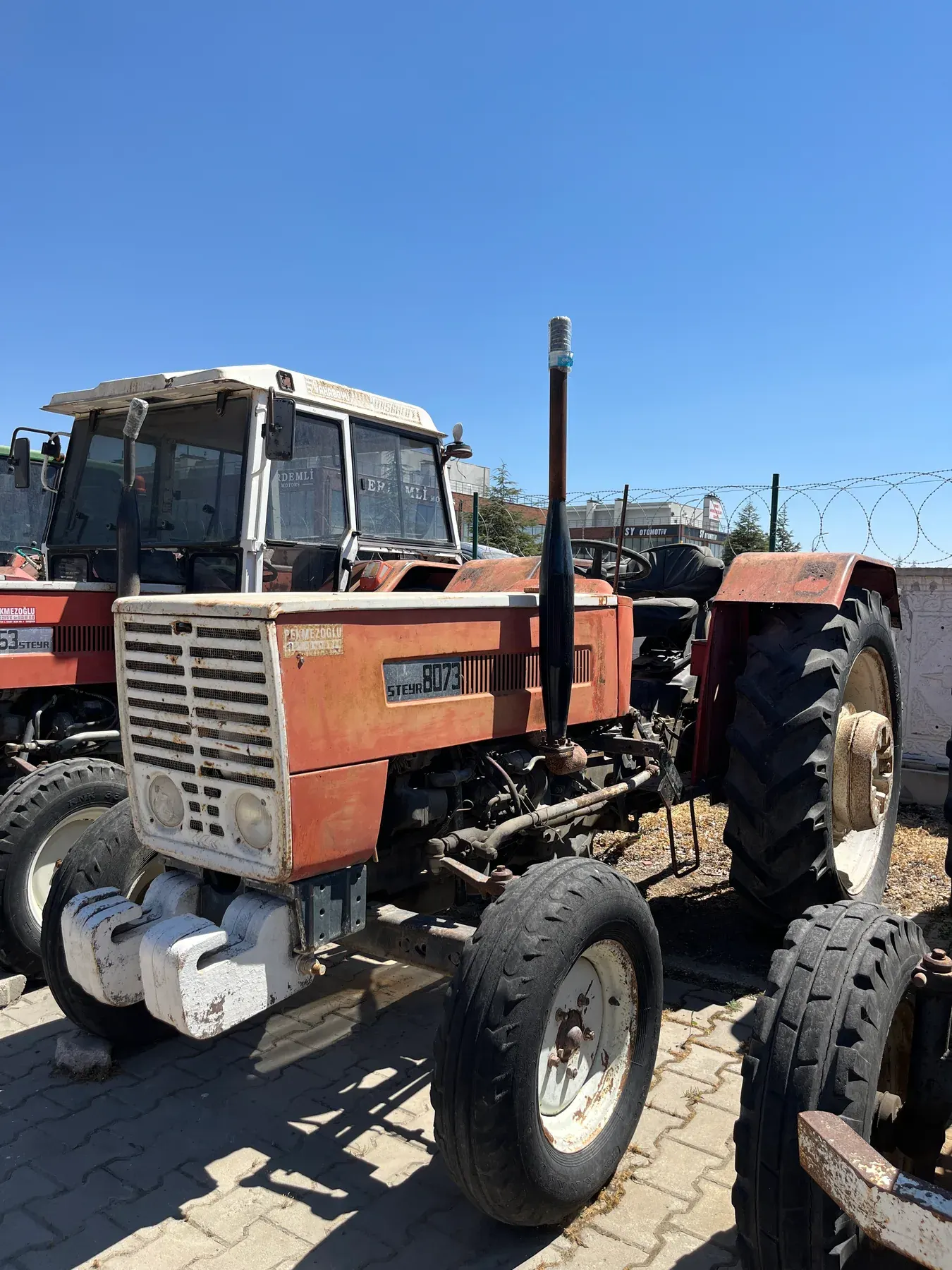Steyr 8073